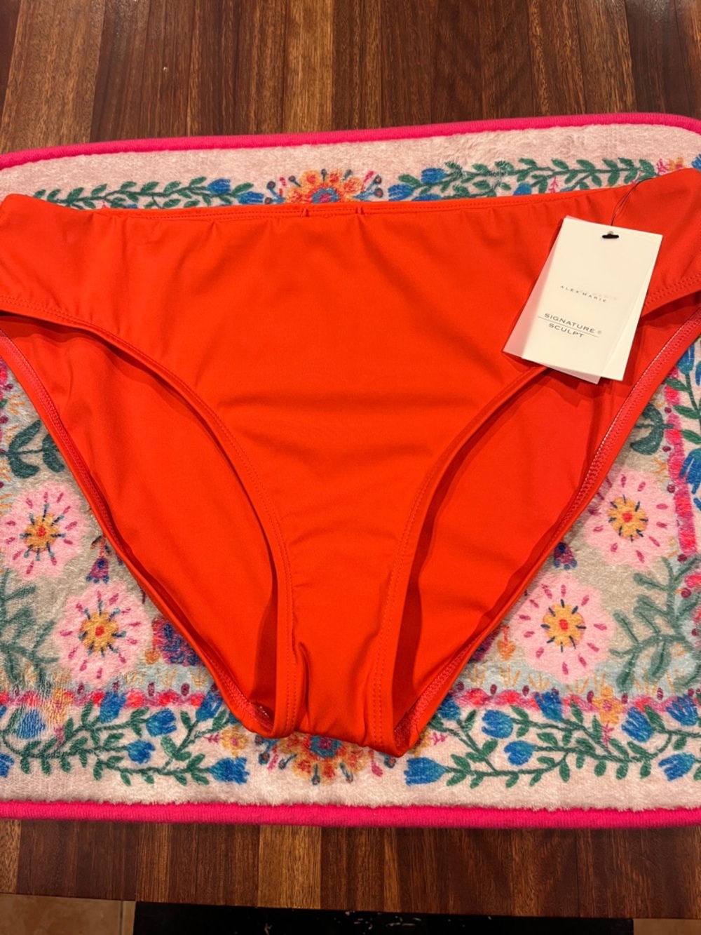 ALEX MARIE signature sculpt bathing suit bottoms size Large